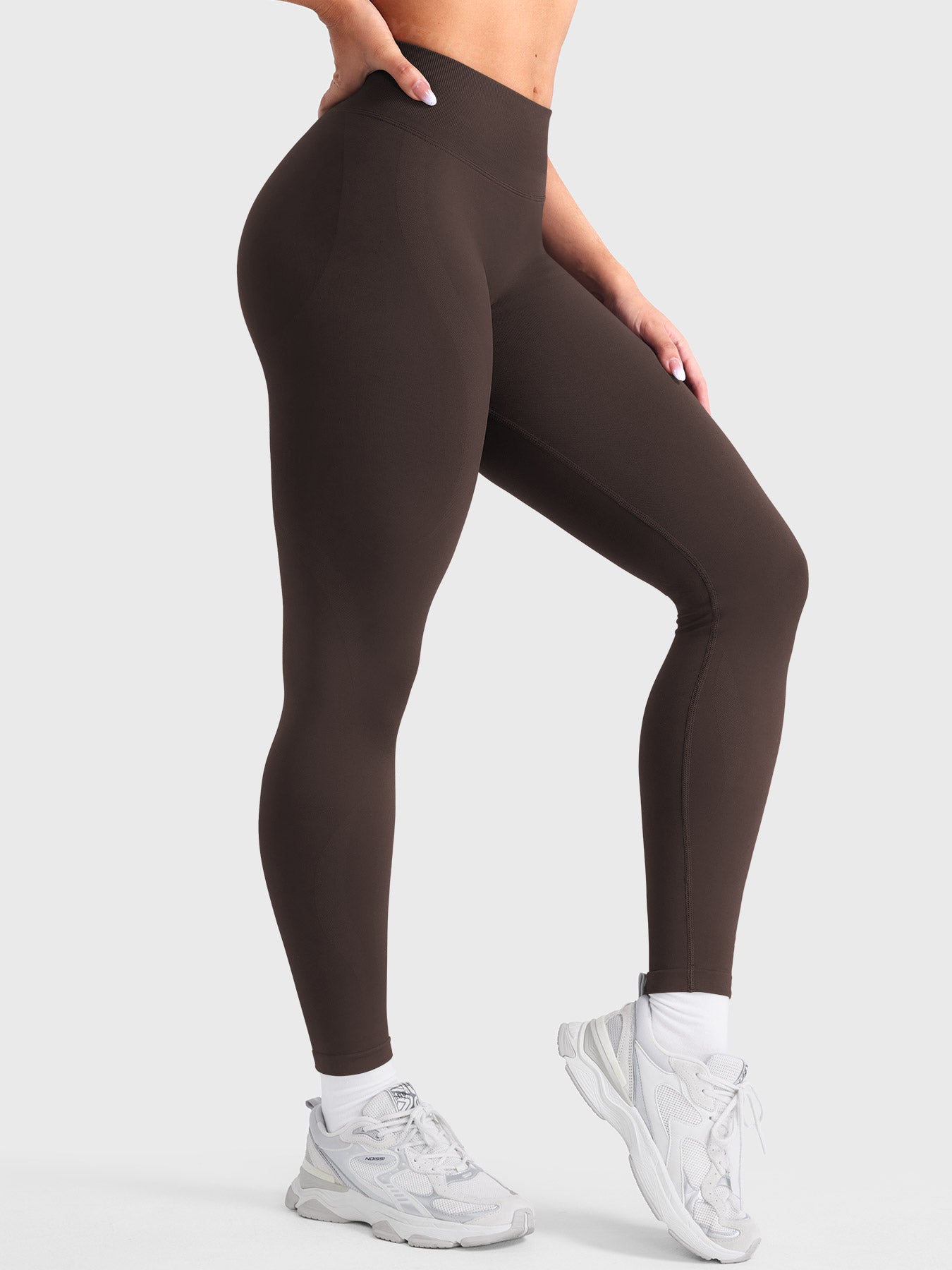 https://cdn.shopify.com/s/files/1/0915/8141/5723/files/yeoreo_women_leggings_ChocolateBrown_2186_4.jpg?v=1773471979